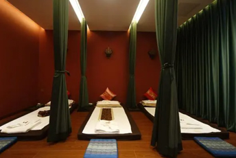 昆明泰式按摩的被动瑜伽：当身体被折叠成诗